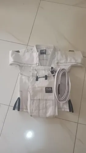 Kimono Masculino Infantil - NUNCA USADO ( M1)