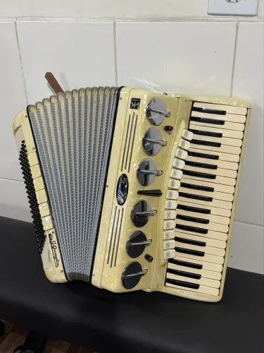 ACORDEON SCANDALLI - QUARTA DE VOZ