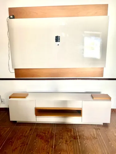 Home para TV - madeira e off white