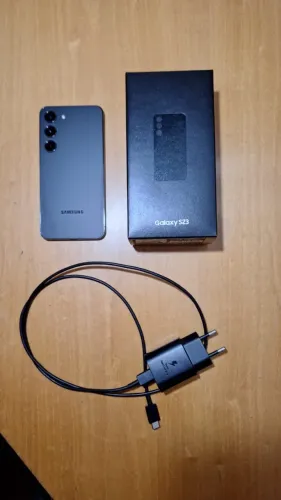 Celular Samsung S23 Preto 256gb 5G 8gb ram (Usado em PERFEITO estado)