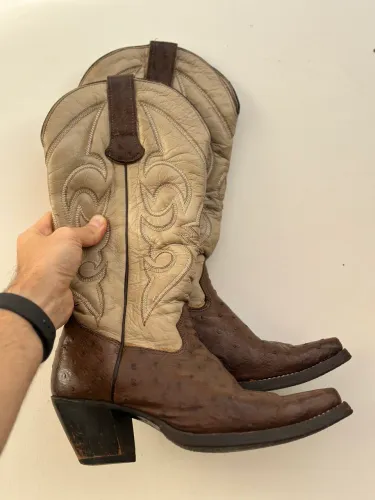 Bota country couro de avestruz em bom estado 36