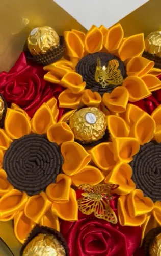 Buquê de Rosas + Girassóis com Ferrero Rocher