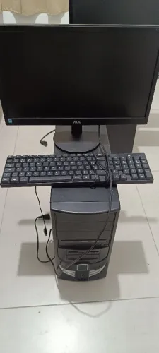 Computador, CPU, monitor e teclado, Ótimo para uso escolar