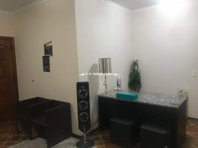 Sala Comercial para Locação no bairro Santa Teresinha, proximidades da Rua Alfredo Pujol, 