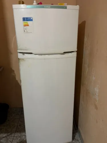 Geladeira sem nenhum defeito 