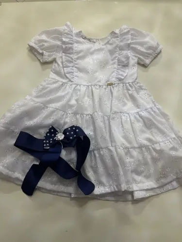 Vestido infantil em Laise