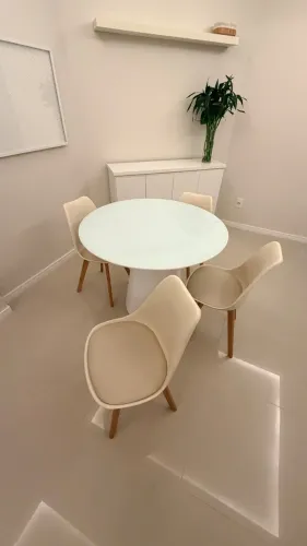 Conjunto de Jantar Mesa Redonda + 4 Cadeiras