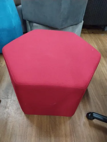Puff hexagonal - Cavaletti Para Escritório