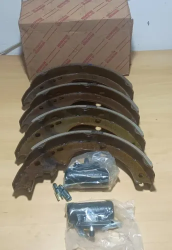Kit Sapata Freio + Cilindro Roda Empilhadeira Toyota 8fg25
