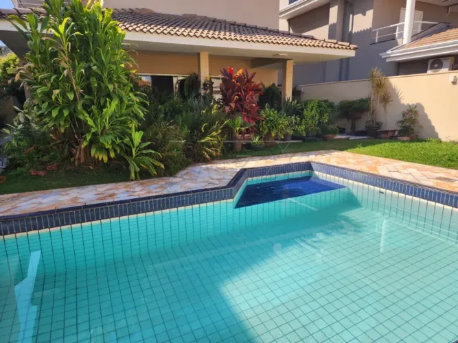 Casa / venda - 3 quartos sendo suítes com piscina / Residencial Villaggio II - zona Sul de