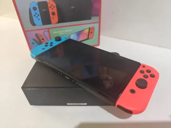 Nintendo Switch OLED 64GB Completo na Caixa