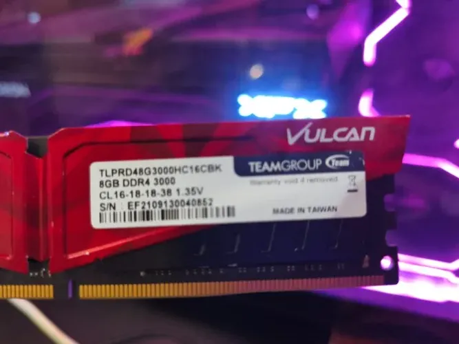Memória RAM 8GB DDR4 3000MHz TeamGroup T-Force Vulcan Gamer