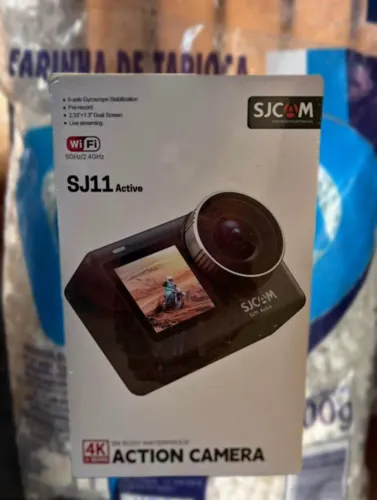 Vendo sjcam11 active completa! Na caixa abrir apenas para testes!