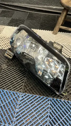 Farol fiat Stilo