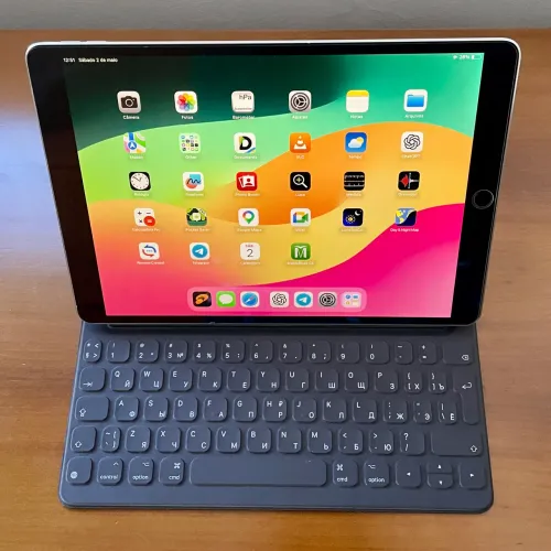 iPad Pro 10.5 com Capa e Teclado Originais