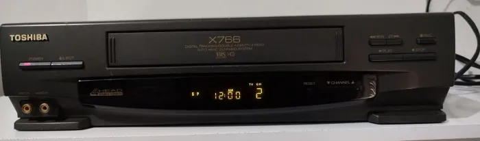 VÍDEO CASSETE TOSHIBA VC-X766 USADO PARA REPARO/RETIRADA DE PEÇAS