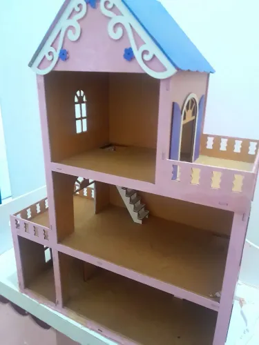 Vendo uma casinha de boneca