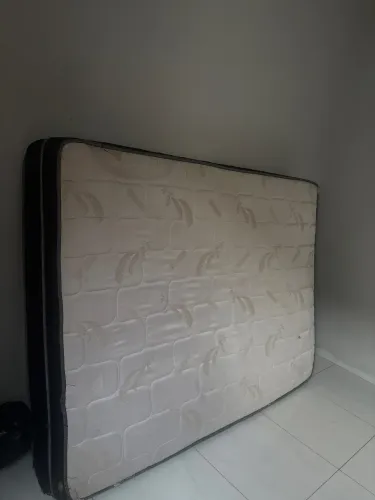Vendo colchão de casal