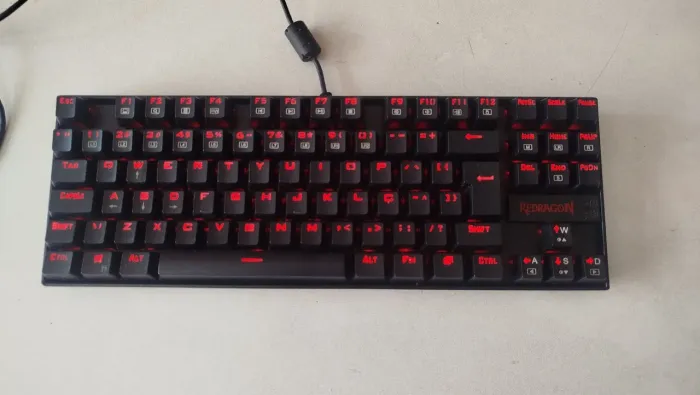 Teclado gamer Redragon k552-2