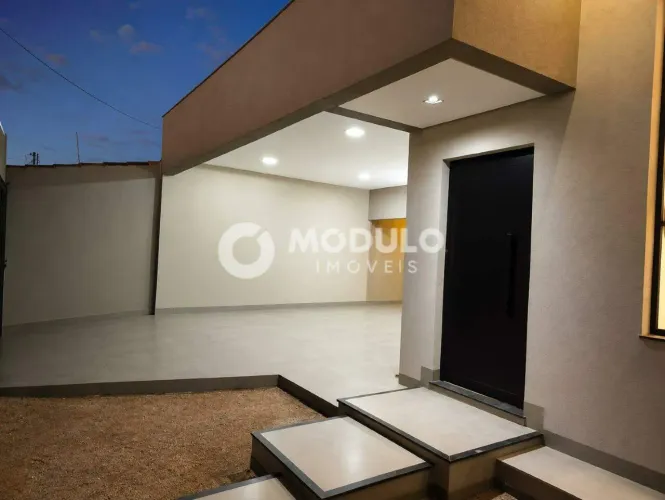 CASA RESIDENCIAL à venda, 3 quartos, 1 suíte, 3 vagas, Morumbi - Uberlândia/MG