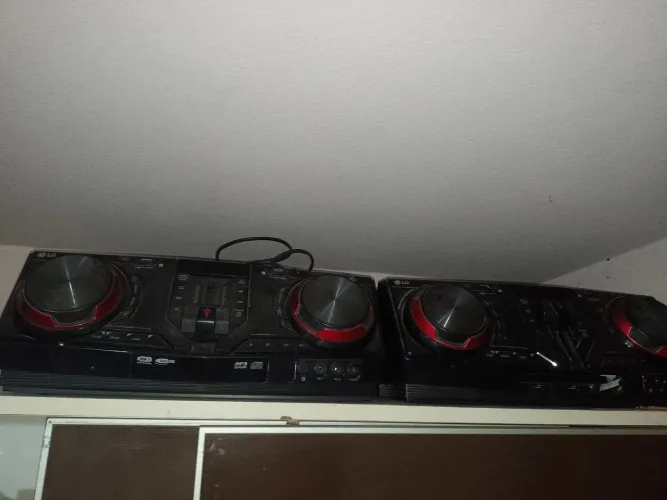 2 aparelhos de som para consertar, ler o anúncio!!!