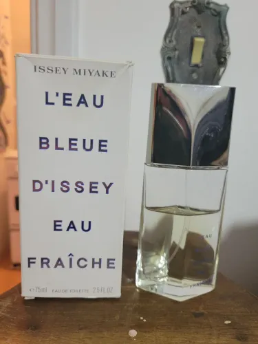 Perfume Issey Miyake Leau Bleue dissey fraiche. Frasco dd 75ml. Batch de 2019