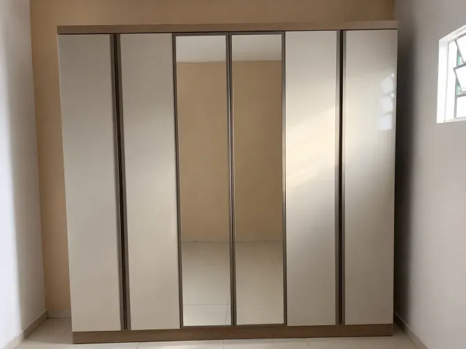 GUARDA-ROUPA GRANDE SEMINOVO - EXCELENTE ESTADO