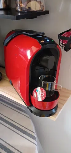Máquina de café em cápsulas 3 corações 