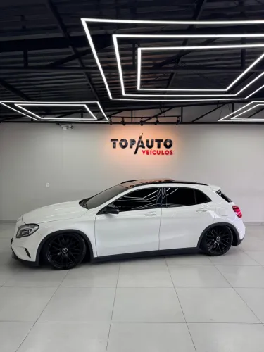 Mercedes-Benz GLA-200 GLA 200 Night 1.6. TB 16V Flex Aut. 2017