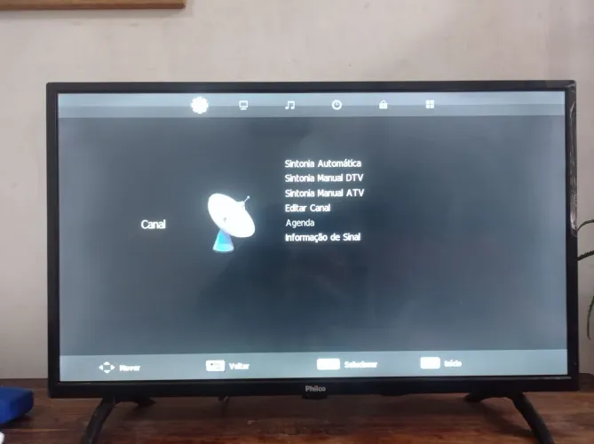 Vendo TV Philco 39 polegadas 300 podendo ser negociado, não é smart mas tem bluetooth