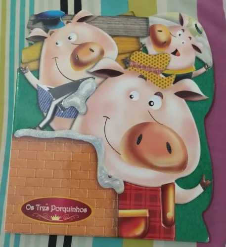 Livro os 3 porquinhos