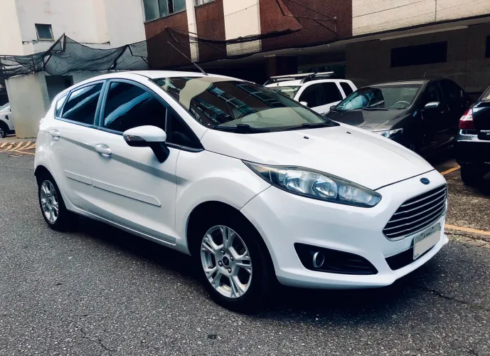 Ford Fiesta SEL 1.6 16V Flex Aut. 5P 2017