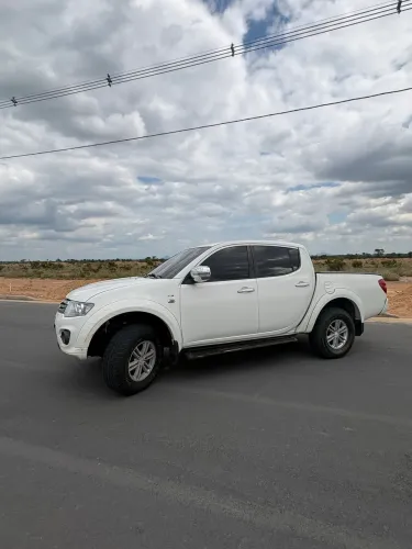Mitsubishi L200 Triton HPE 3.2 CD TB Int.diesel AUT 2016