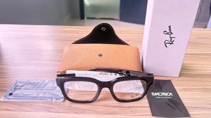 Vendo armação de óculos de grau Ray ban original com NF.