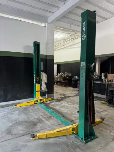 Elevador hidráulico Sata 4T 2 colunas