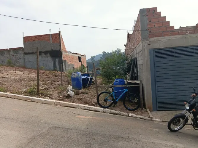 VendoTerreno na 25° área Parque Vitória do Sol Nascente ou troco por Terreno na 26° area.