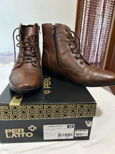 Bota coturno feminina Perlatto couro