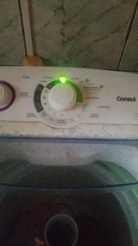 Vendo uma máquina Consul 8 kilos, com defeito