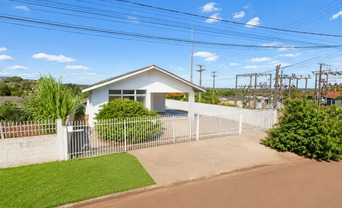 Casa comercial à venda em Fênix PR com 399m² de terreno