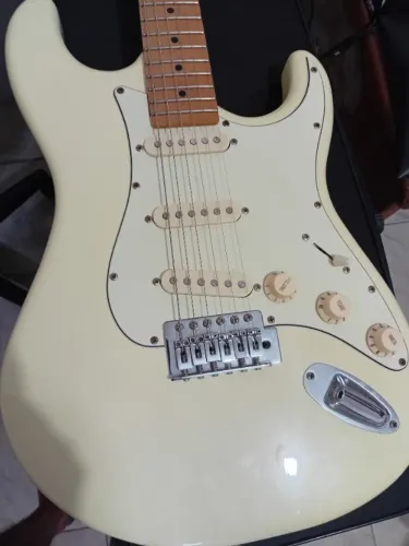 Guitarra Tagima TW 530