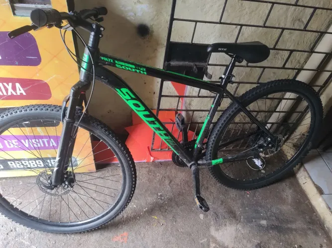 Vendo bicicleta semi nova