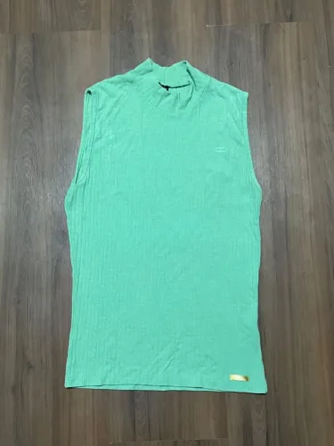 Regata camelada gola alta verde água feminina M