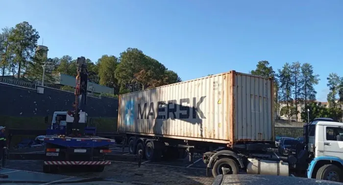 Container usado 40 pés com Munck incluso
