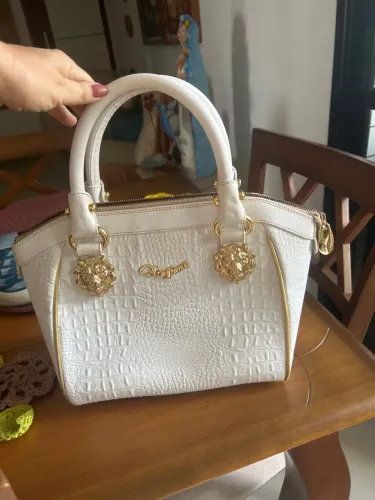 Oportunidade imperdível ! Bolsa Carmen steffens usada uma vez