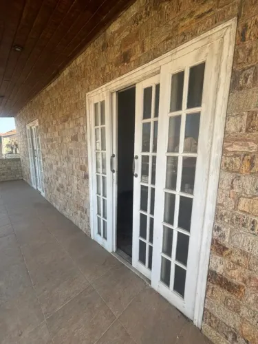 portas balcão em angelim 210 x 150 larg.