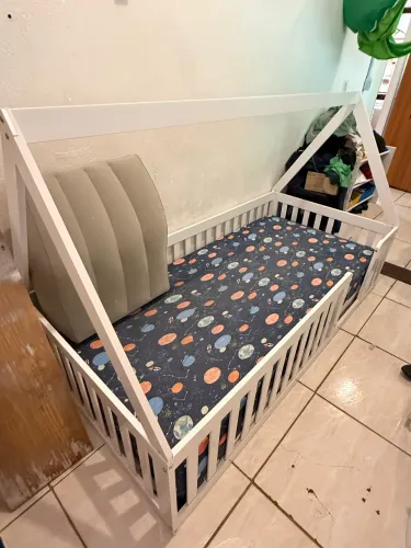 Cama Montessori Semi nova