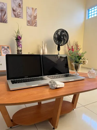 2 Macbooks pro 2010