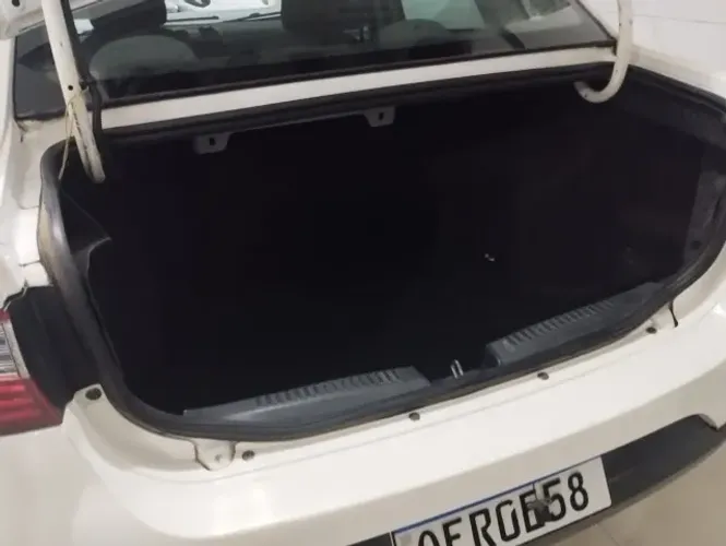 Fiat Grand Siena Attrac. 1.4 EVO F.flex 8V 2013