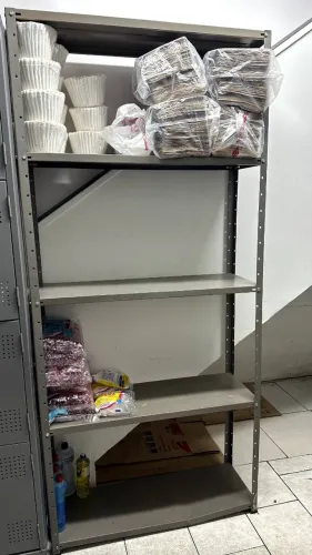 ESTANTES DE AÇO PARA ARMAZÉM - 3 UNIDADES