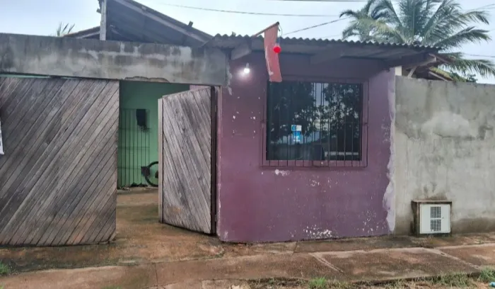 Vende-se uma casa no Oscar Santos, Zona Norte de Macapá